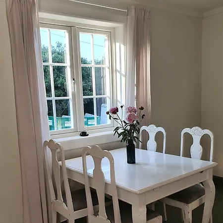 Blokkhus Historisk I Stavern Apartment *